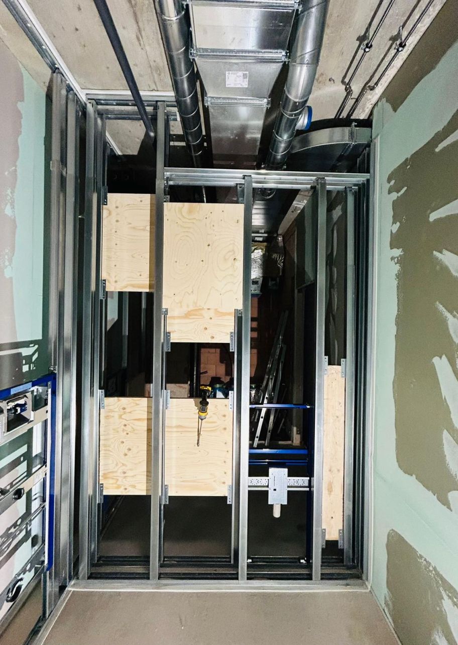 Amiri Elementmontagen GmbH - R12
